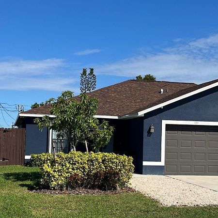 Debbie'S 3-Bedroom Apartment In A Duplex Cape Coral Exterior photo